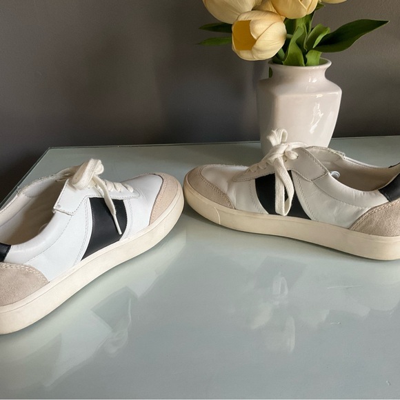 Sam Edelman Leather Sneakers - Picture 5 of 7